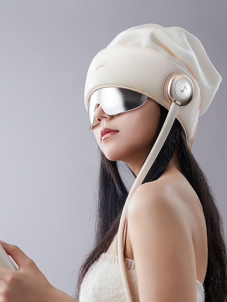 A quiet moment wearing the R2 head massager